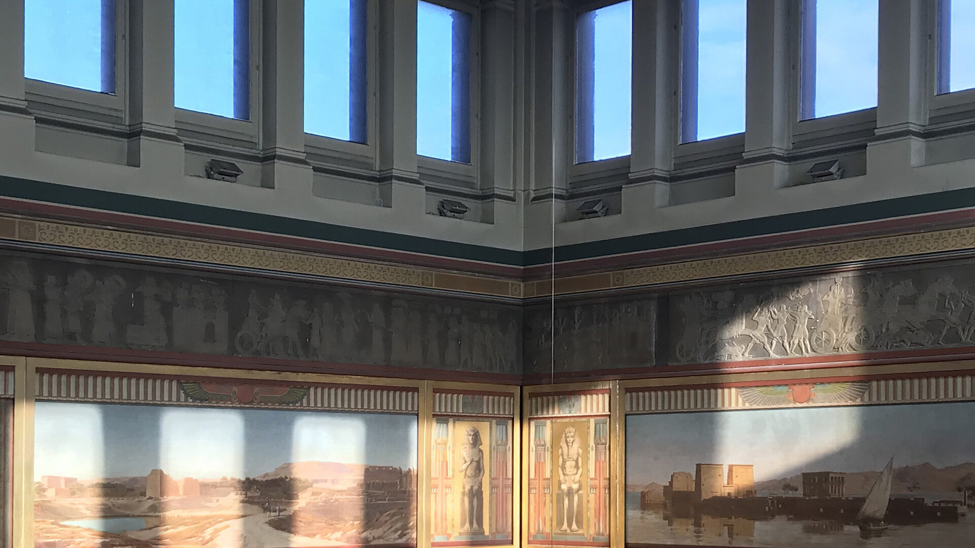 Picture of the Harris' Egyptian Balcony